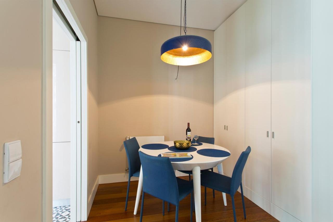 Cardosas Square Luxury By Hosts Apartment