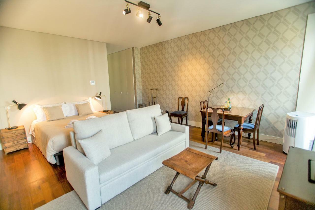 Cardosas Square Luxury By Hosts Apartment