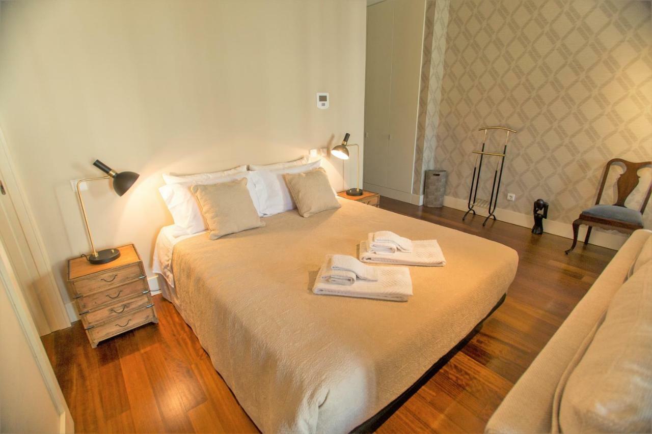 Cardosas Square Luxury By Hosts Apartment *